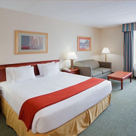 Holiday Inn Express Hanover By Ihg Room photo