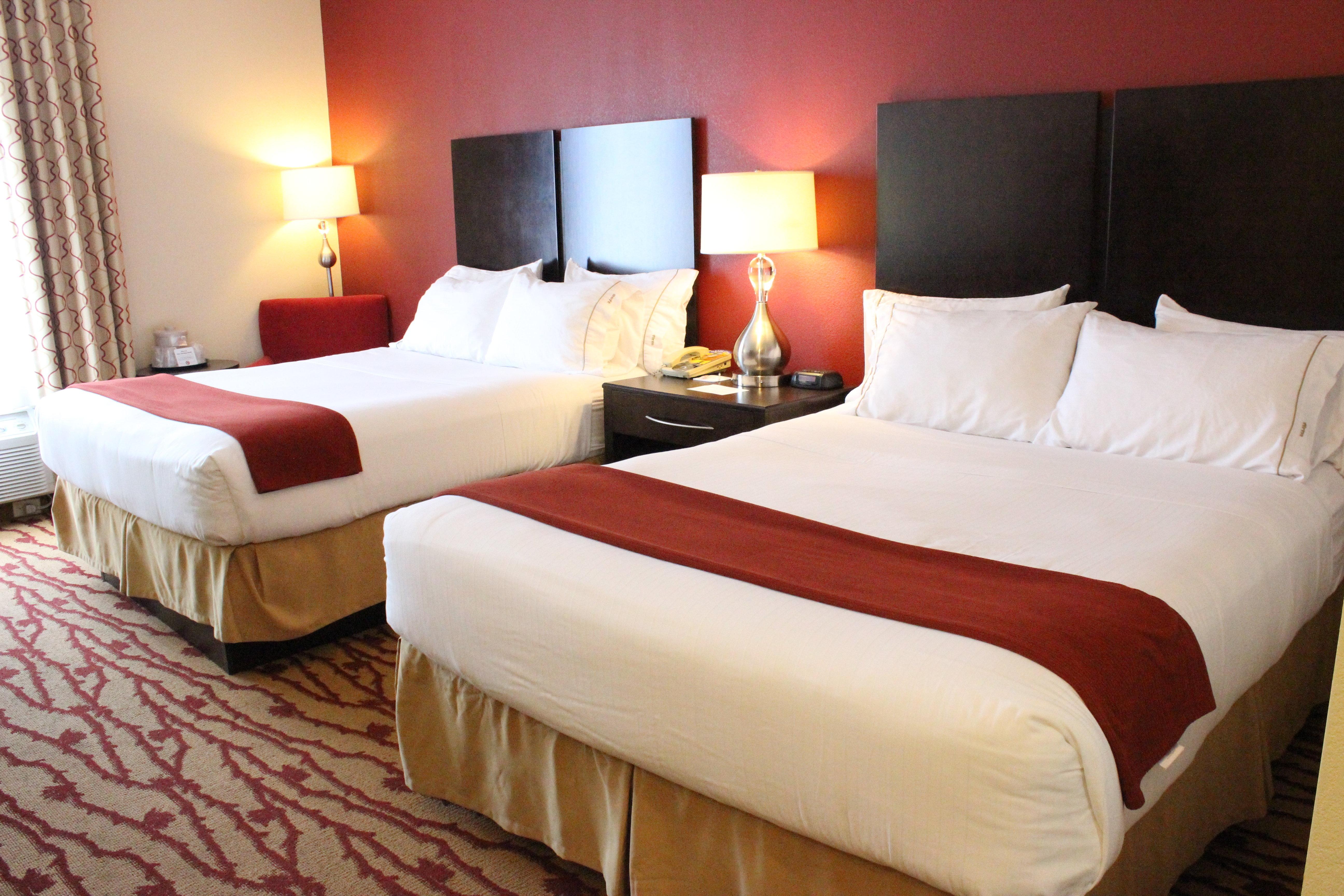 Holiday Inn Express Hanover By Ihg Exterior photo