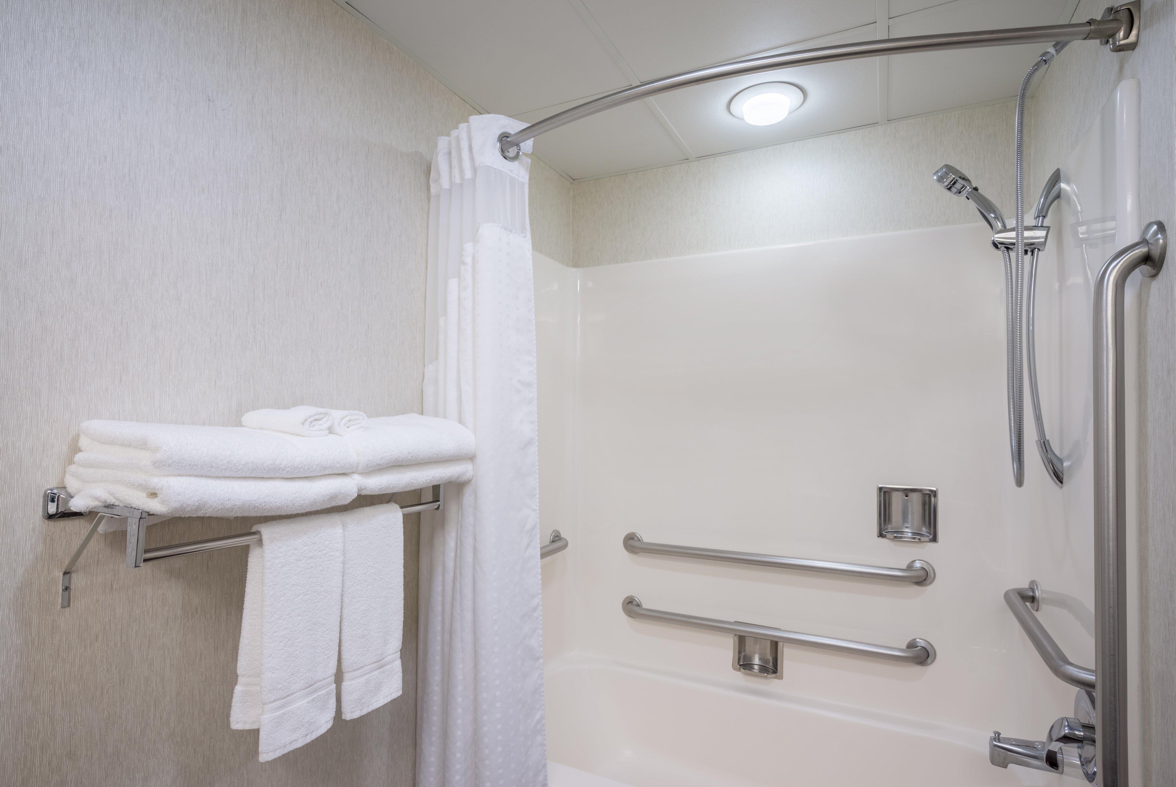 Holiday Inn Express Hanover By Ihg Exterior photo