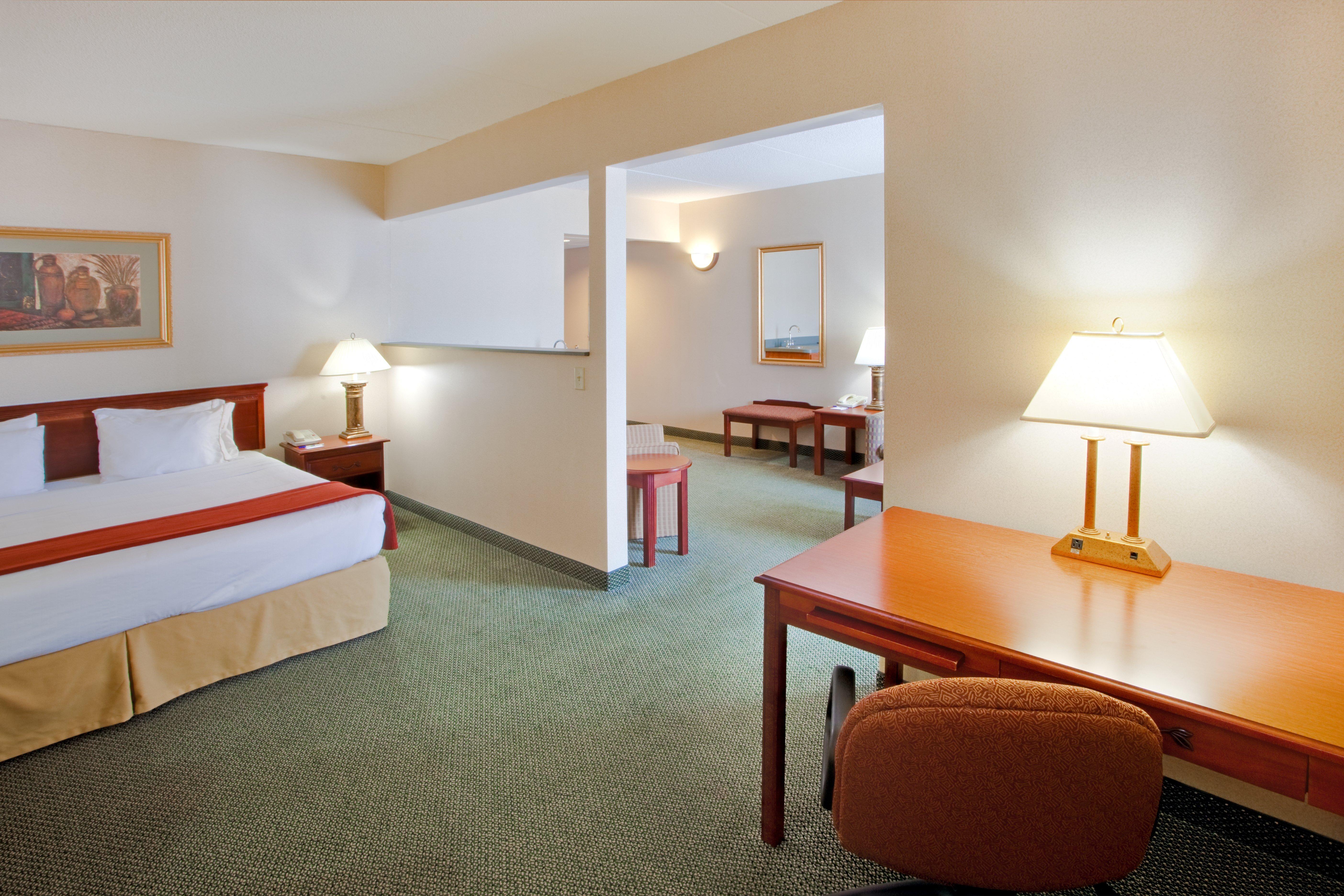 Holiday Inn Express Hanover By Ihg Exterior photo