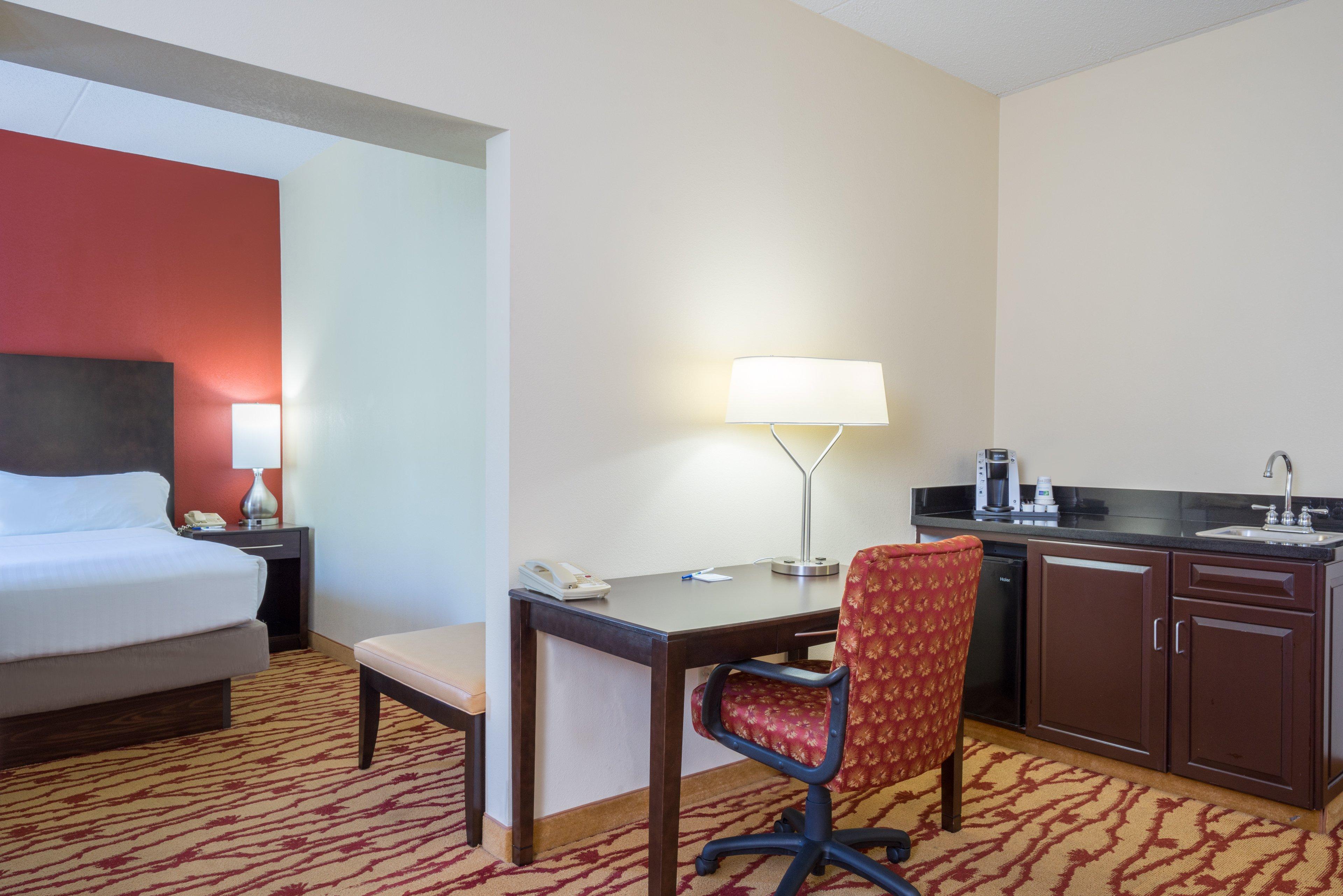 Holiday Inn Express Hanover By Ihg Exterior photo