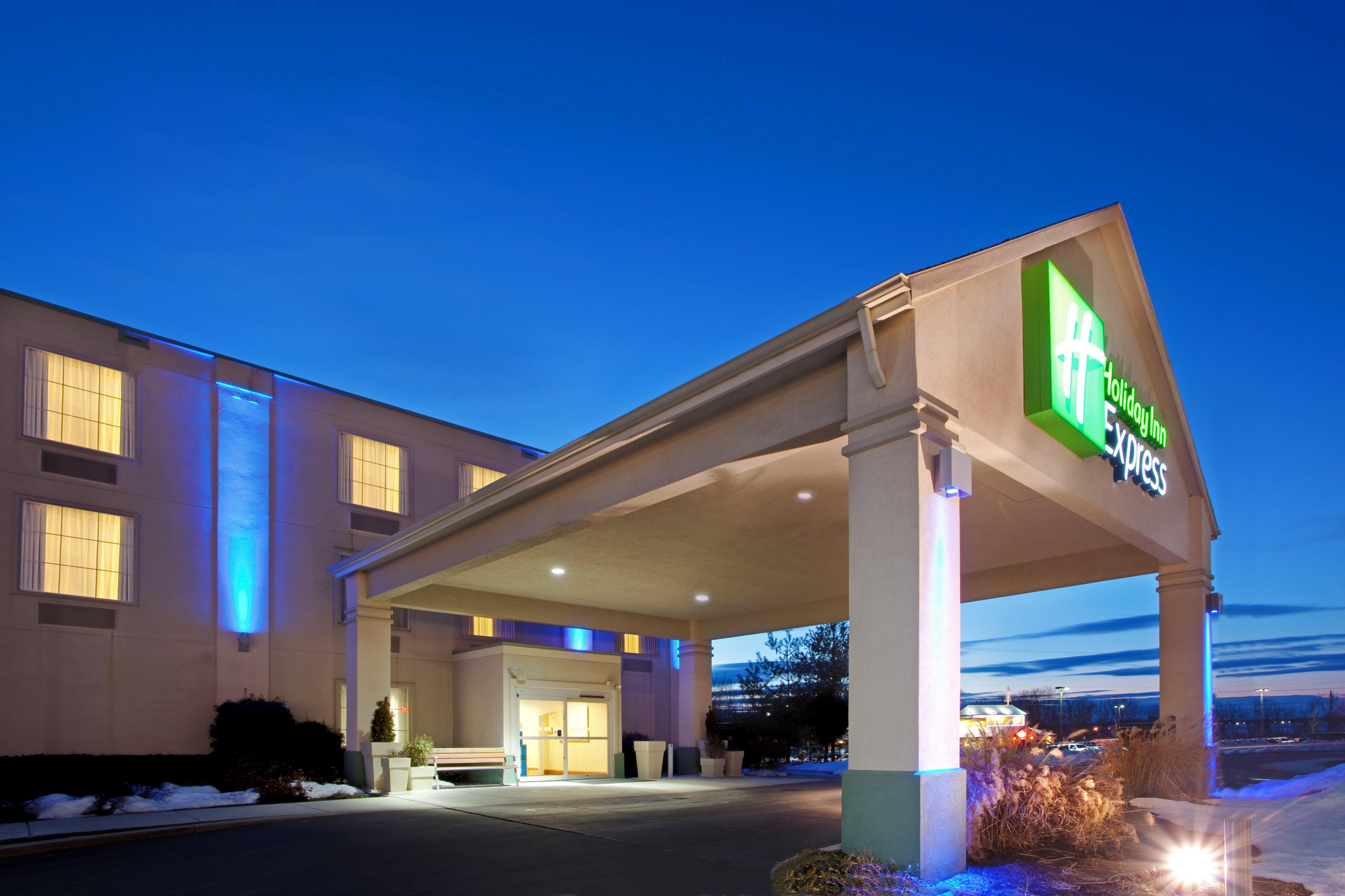 Holiday Inn Express Hanover By Ihg Exterior photo
