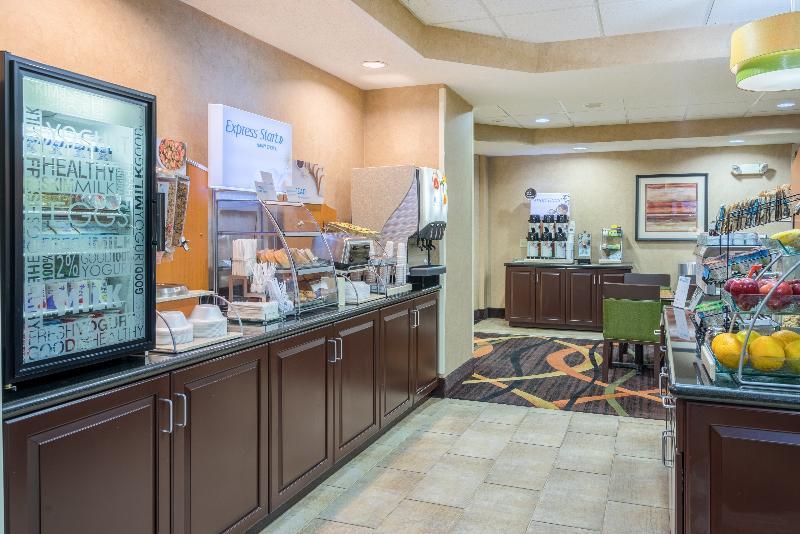 Holiday Inn Express Hanover By Ihg Exterior photo