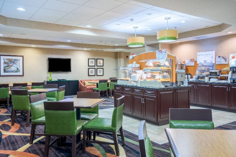 Holiday Inn Express Hanover By Ihg Exterior photo
